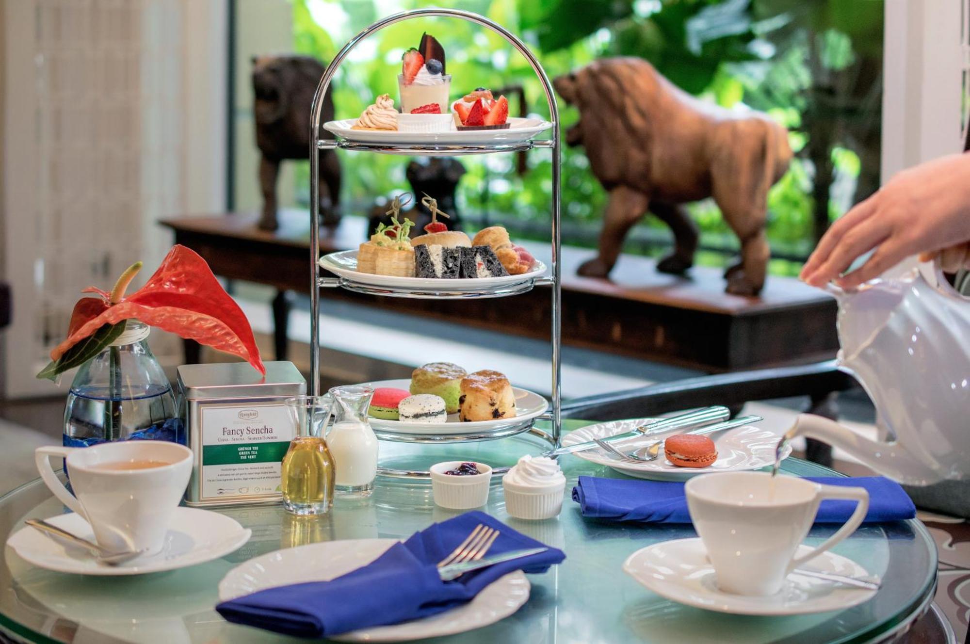 The Sukosol Hotel Bangkok Exteriér fotografie Afternoon tea at the Imperial Hotel, Bangkok