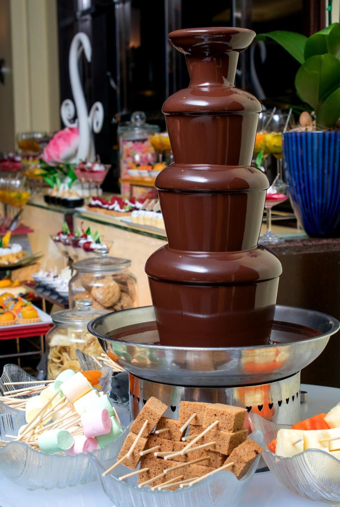 The Sukosol Hotel Bangkok Exteriér fotografie A chocolate fountain